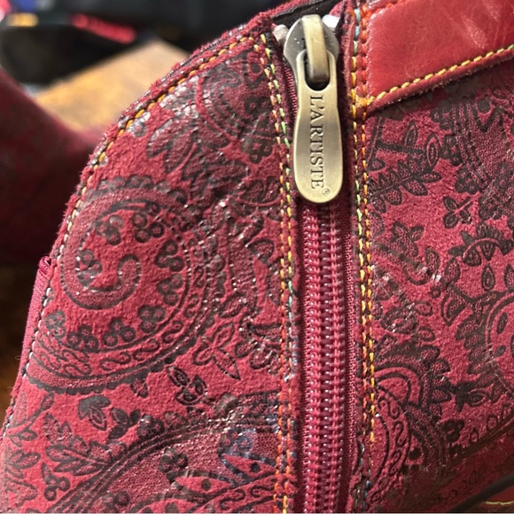 Elegant Red Ankle Boots - Picture 9 of 9